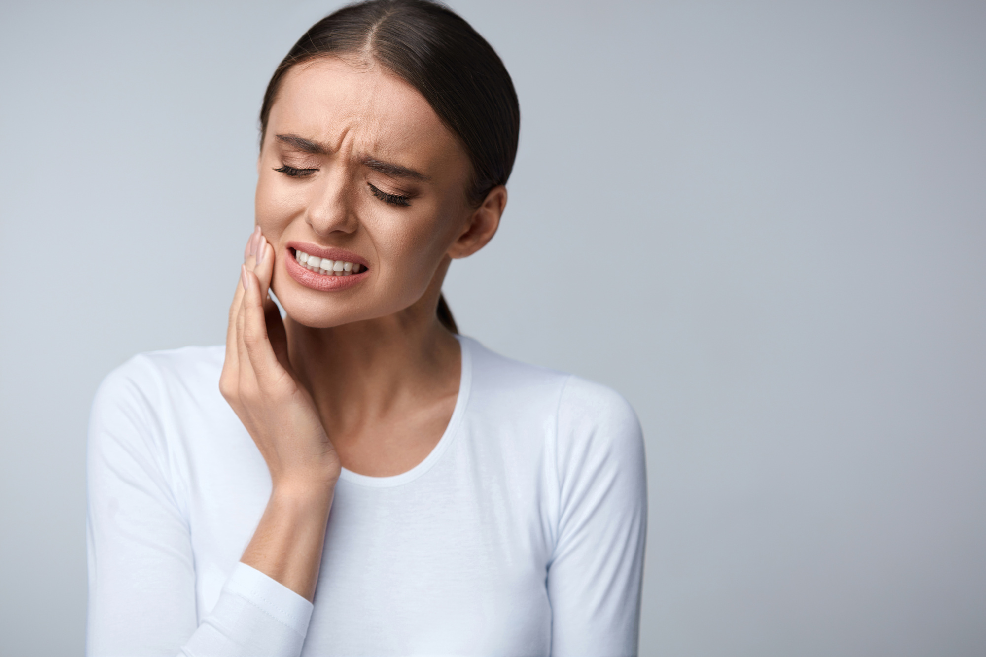 how-to-tell-if-your-wisdom-teeth-are-coming-in-5-signs-to-look-for