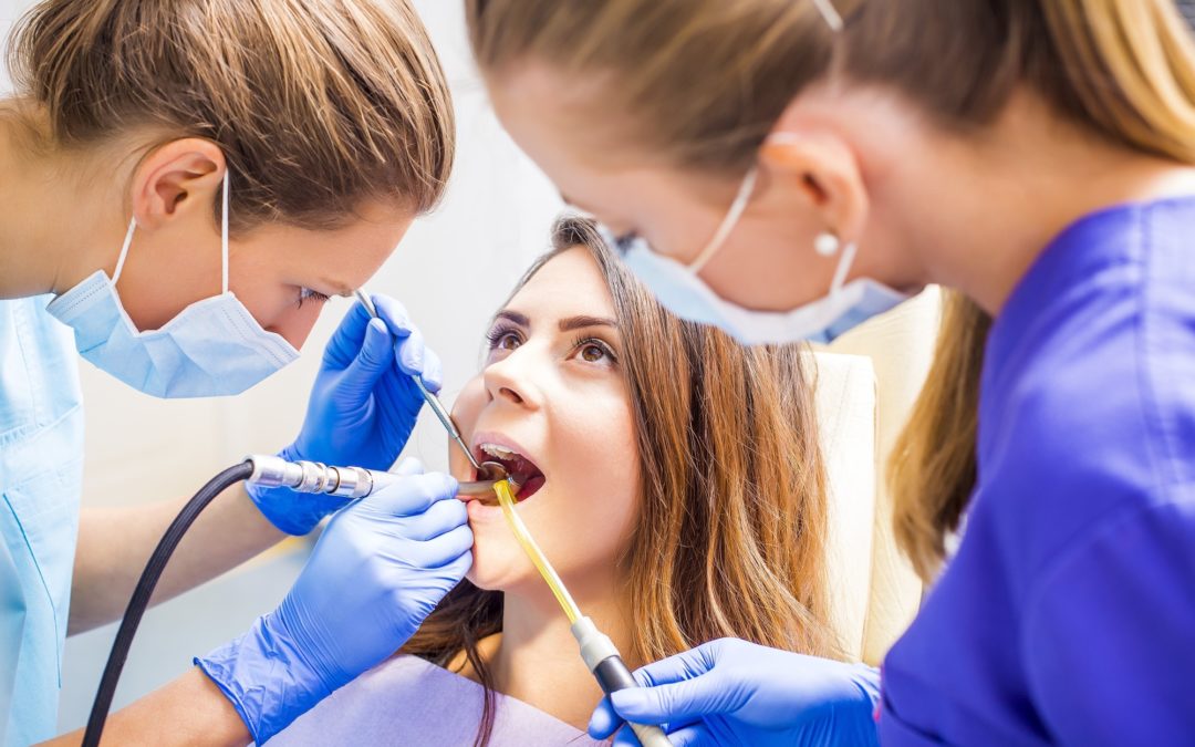5 Signs You May Need to Have Your Tooth Pulled